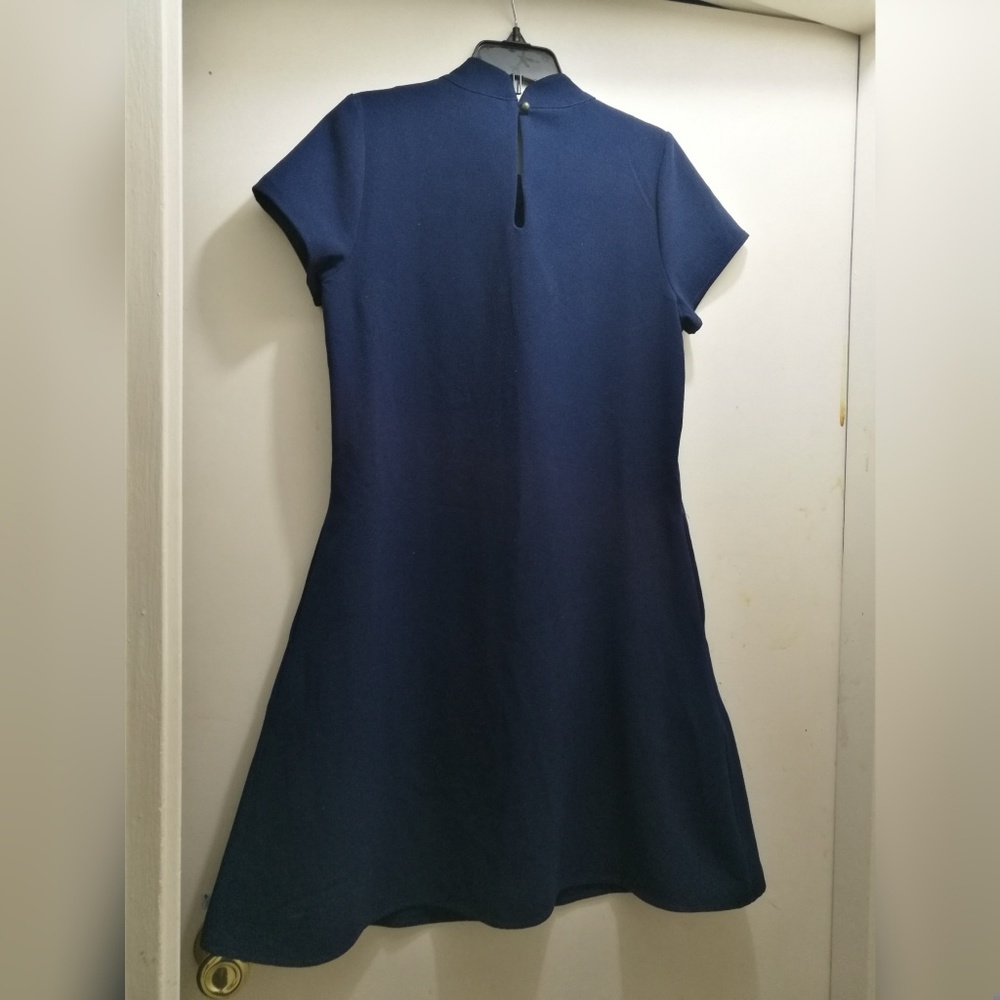 Dress - Picture 5 of 5